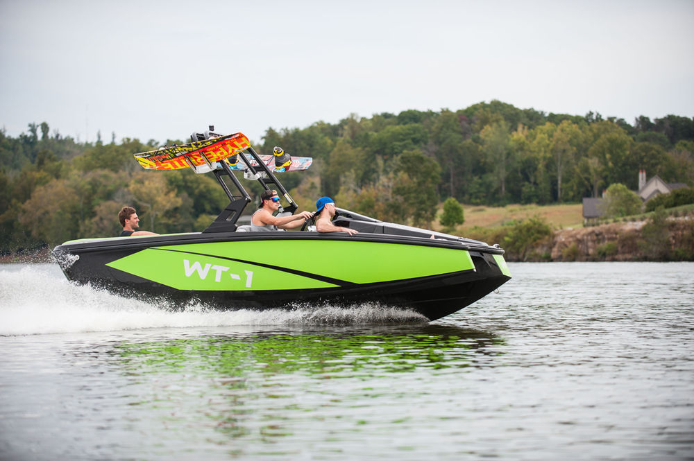 Heyday inboards: Coming Soon | LMC Marine Center | Houston ...